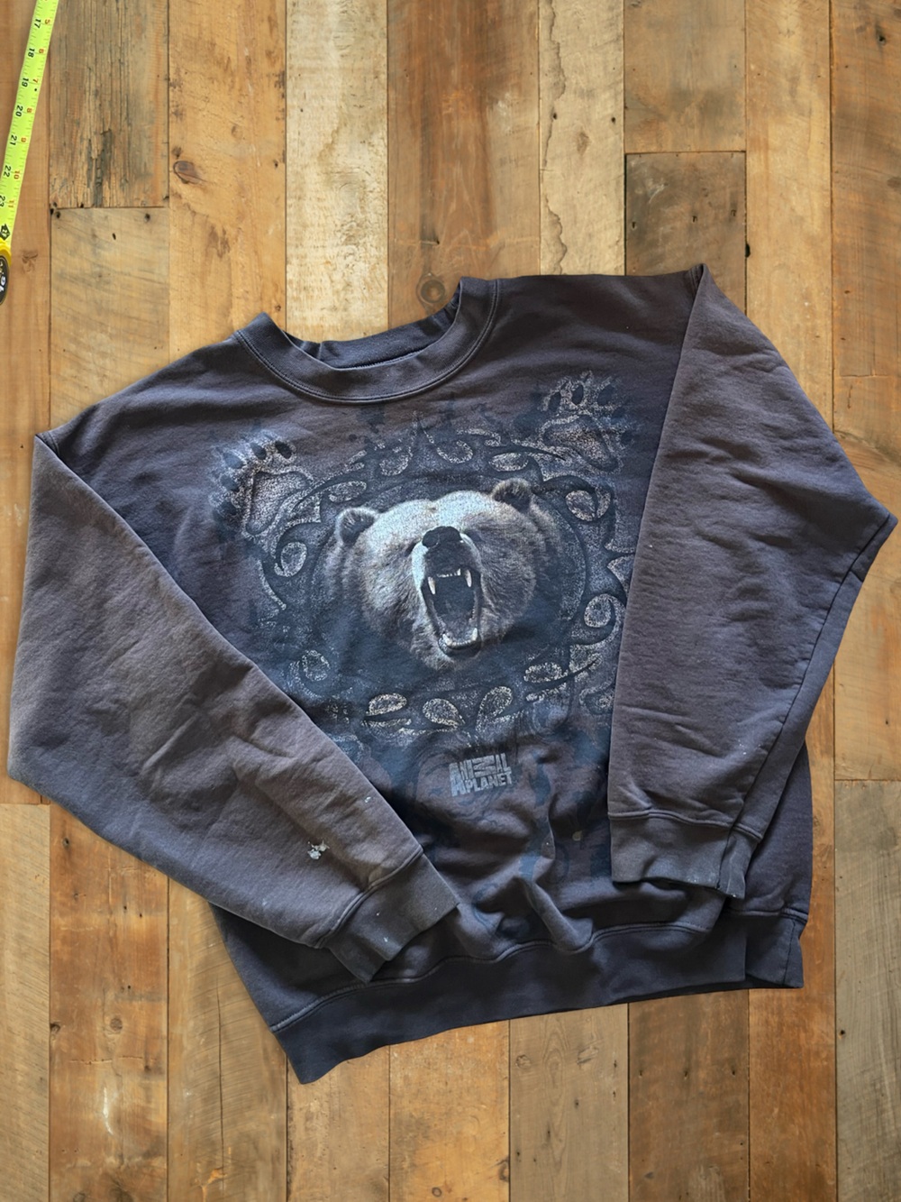 Faded Brown Animal Planet Bear Graphic Crewneck Sweatshirt Medium Distressed Y2K